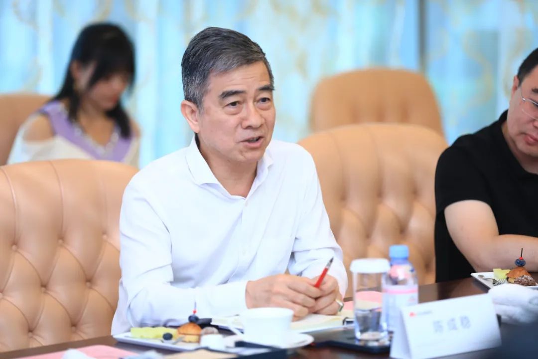 华为签约3.jpg